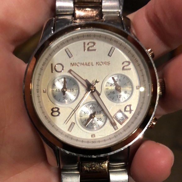 Michael Kors Chronograph Bracelet Silver-Tone Dial - Picture 3 of 5